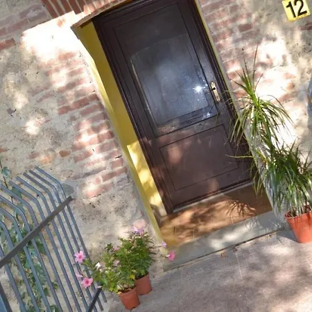 Апартаменты Caioncola Sleeps 6 Pool Wifi T763561 *